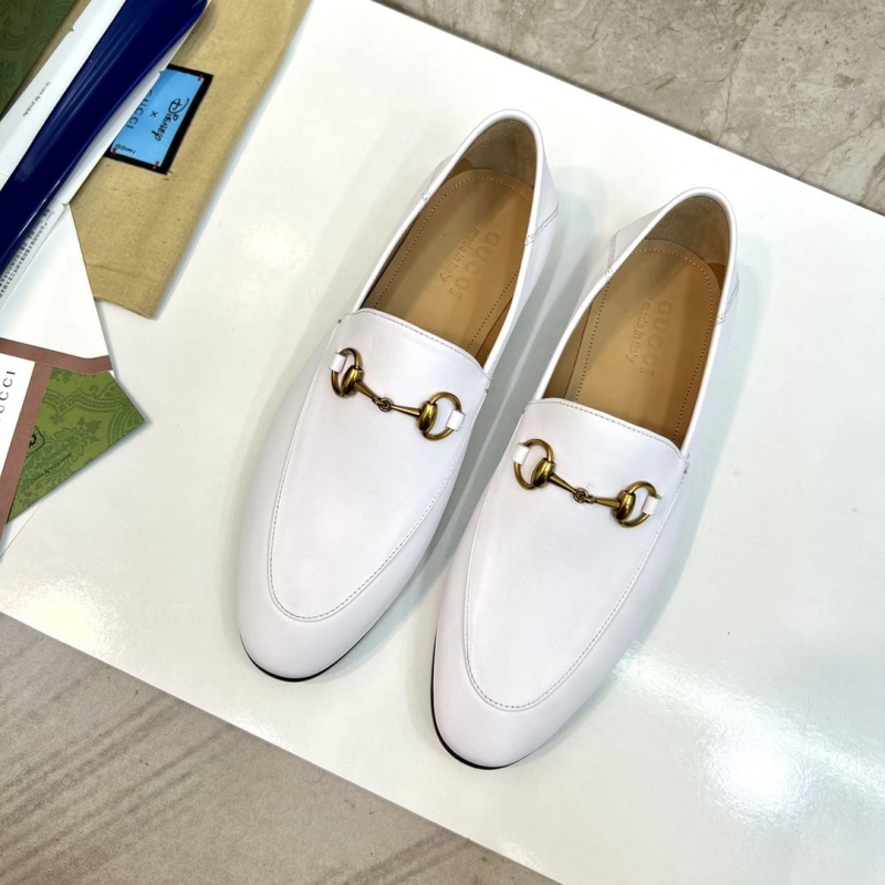 G*u*i leather shoes